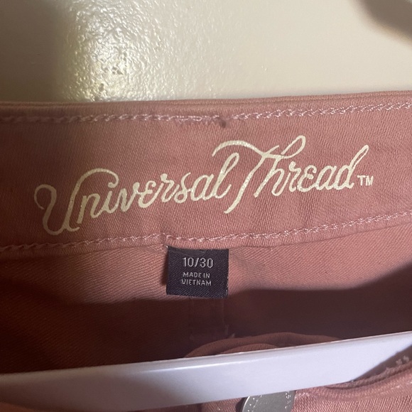 Universal Thread - Picture 2 of 2